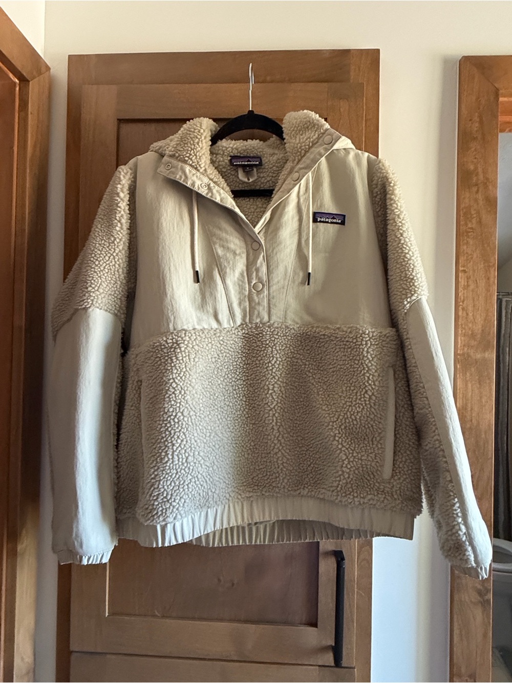 Patagonia Cream Sherpa Half-Snap Hooded Jacket